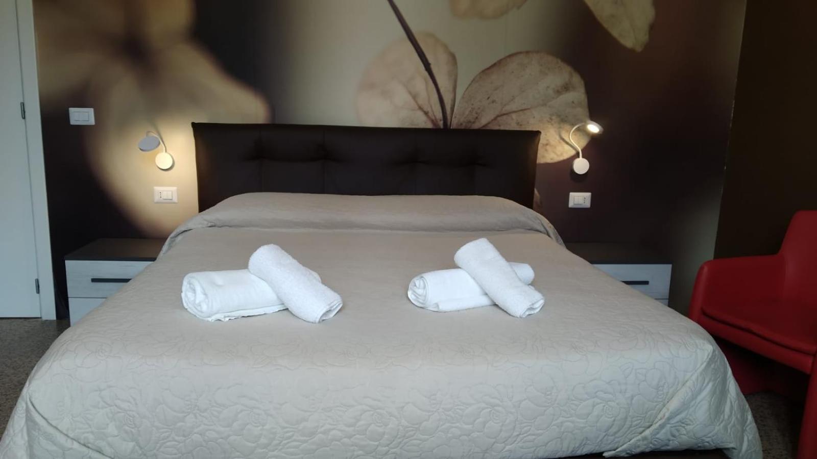 Cconforthotels R&B Central Rooms Bari Exterior photo